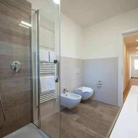 Stunning View - Larihome A27 Apartment